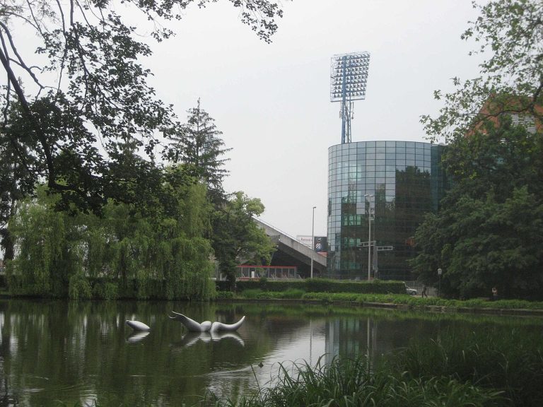 Không khí thi đấu tại Croatian HNL